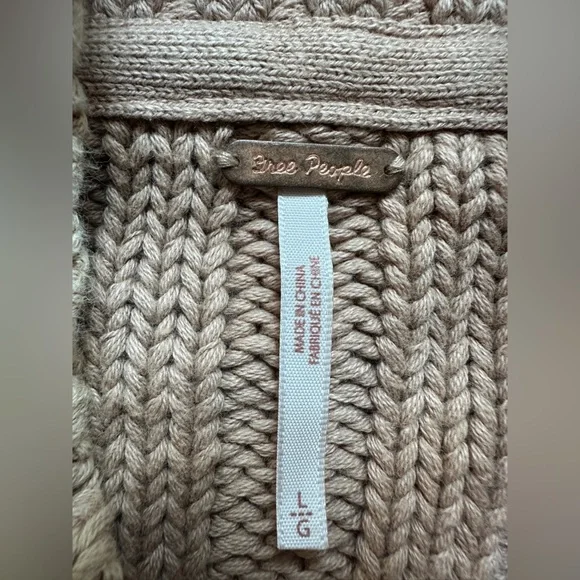 Free People Balloon-Arm Nude Sweater Women Sz Large Heavyweight  chunky rib knit - Picture 4 of 10